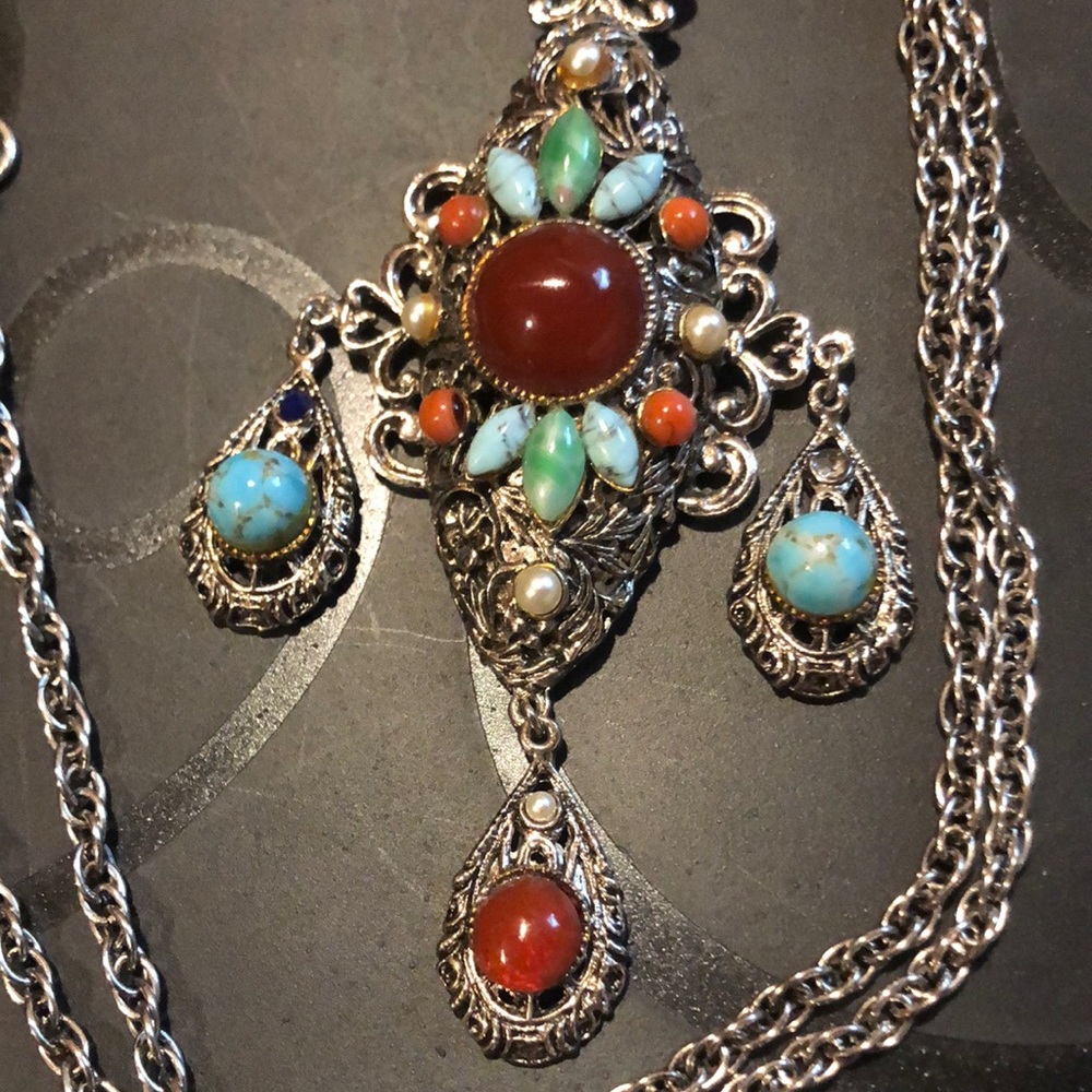 Stoned Necklace